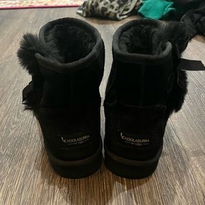 Kookaburra by UGG shorty boots